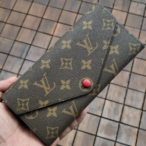 [48번] 루이비통 모노그램 조세핀 레드단추 장지갑