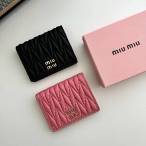 미우미우 마테라쎄 2단 반지갑