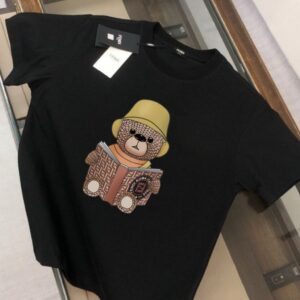 펜디 책보는 테디 반팔티
