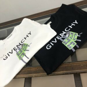 지방시 락 맨투맨